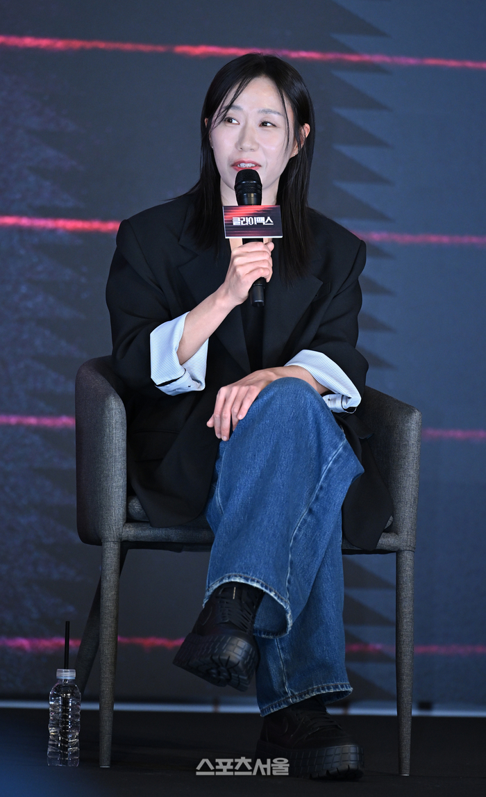 [포토] 답변하는 이지원 감독