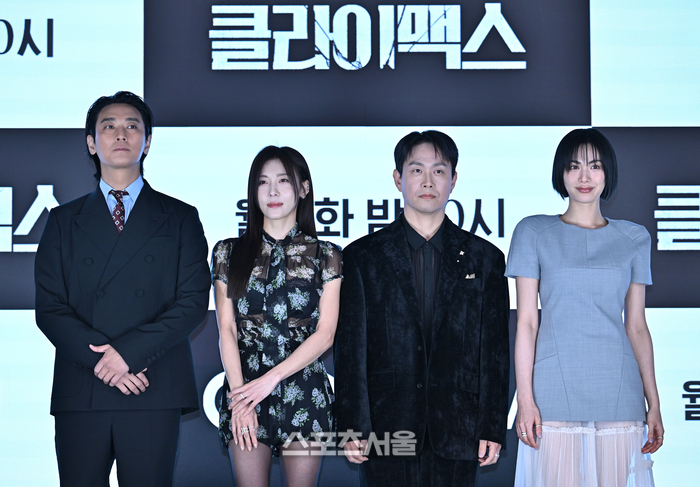 [포토] 포즈 취하는 ‘클라이맥스’ 배우들