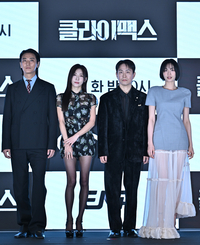 [포토] 주지훈-하지원-오정세-나나 ‘카리스마 포즈’