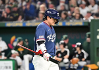 [포토]삼진 아웃으로 물러나는 박동원