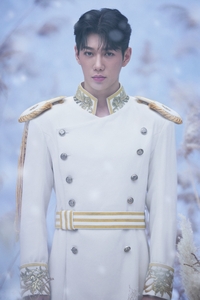 ‘안나 카레니나’ 문유강, 아름다움에 홀린 ‘브론스키’…매력적 ‘빈틈’서 노래한다 [SS인터뷰 ①]