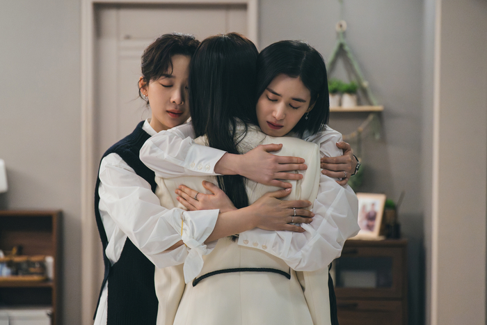 ‘아너: 그녀들의 법정’ 지옥 앞에 선 세 여자의 몸부림 [함상범의 옥석]