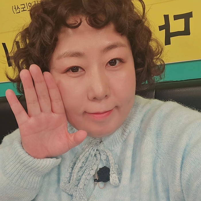 “나중에 전자담배 펴요”...신기루, 팬의 뼈 때리는 ‘흡연 걱정’에 보인 반응
