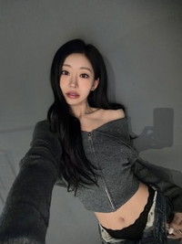 키오프 쥴리, 레이스 팬티 노출 패션으로 ‘시선 집중’