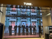 버추얼 아이돌 스킨즈, 더현대 서울서 ‘오픈 쇼케이스’ 성료… 압도적 스케일