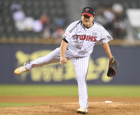 또 포크볼로 홈런 맞았지만…염갈량 ‘콕’ 집은 ‘불펜 핵심’ 장현식, 구위+제구 ‘안정적’ [플레이어체크]