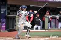 ‘통합챔피언’ LG 상대 ‘역전 솔로포’ 손호영 “이 감각 유지하는 게 중요하다” [SS스타]