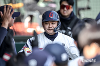 손호영 ‘역전 결승 홈런’ 작렬! 롯데, LG 5-3 제압→시범경기 ‘무패행진’ [SS사직in]