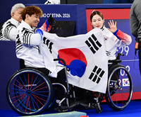휠체어컬링 백혜진-남봉광, ‘부부 메달’ 가능했는데…부인은 ‘웃고’-남편은 ‘아쉬움’ [2026 밀라노]