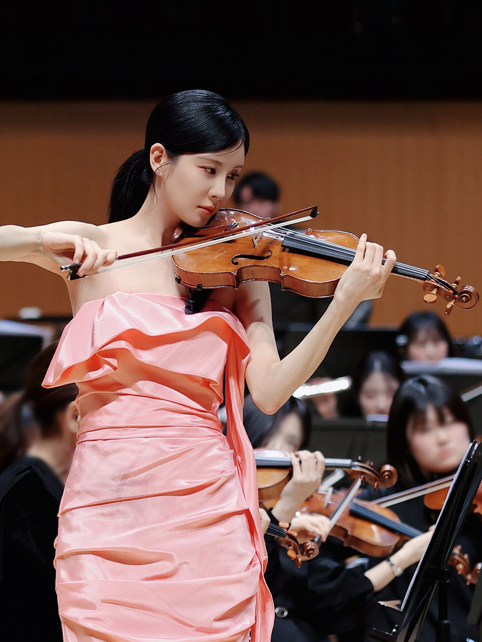 논란 딛고 클래식 공연…서현 “부족했지만, 진심 다했다”