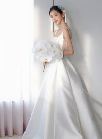 ‘11살 연상♥’ 최준희, 5월의 신부 자태…옆트임 시스루 웨딩드레스 공개