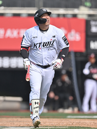 [포토] 김현수 ‘잘 맞았는데’