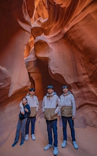 美 앤털롭 캐년에서도 우뚝 삼둥이…대한, 185㎝ 송일국보다 커졌다