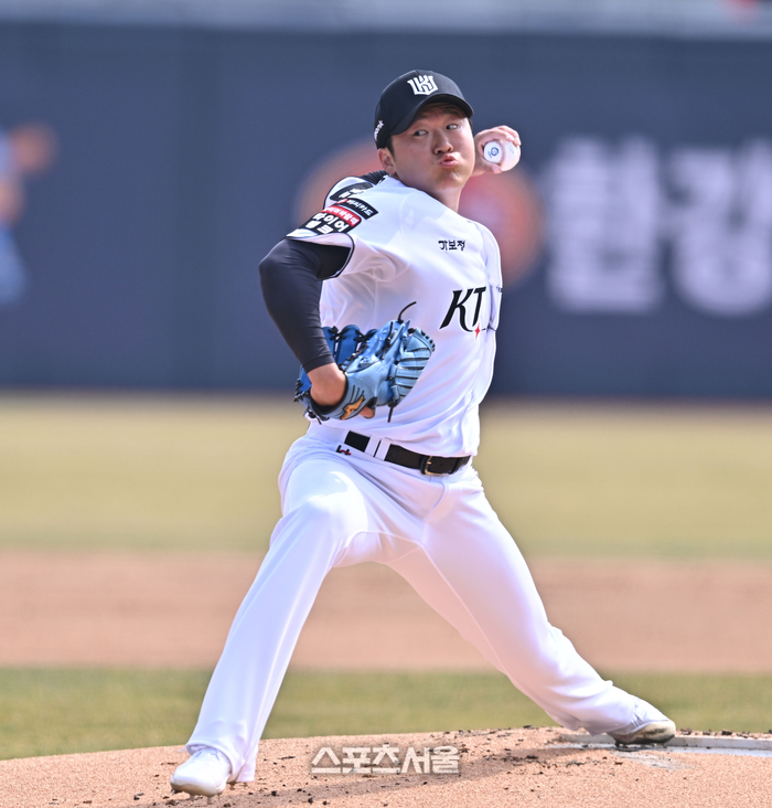 [포토] 역투하는 KT 권성준