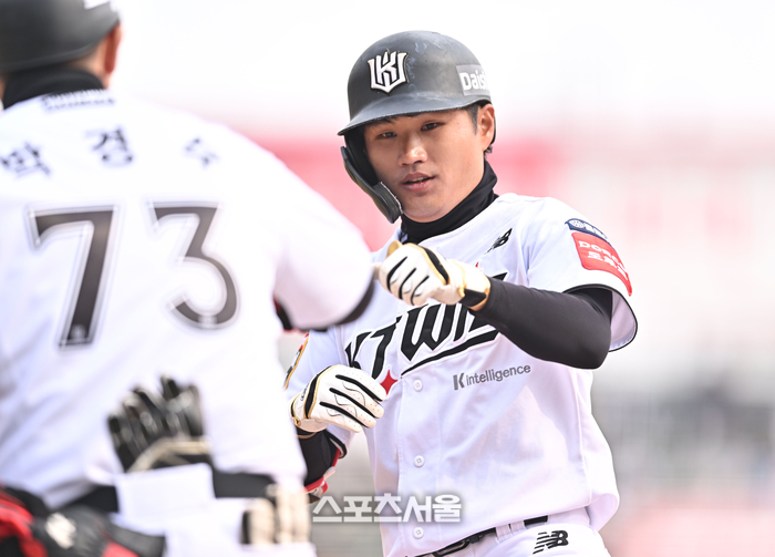 [포토] 안치영, 6회 좌전안타