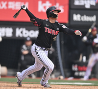 [포토] 오지환 ‘잘 맞았어’