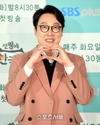 이휘재, 4년 만에 녹화장 복귀...취재진 피해 입장