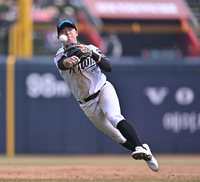 [포토] 이강민 ‘안정적인 수비’