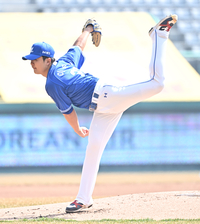 [포토]삼성 선발 이승민, 역동적으로!