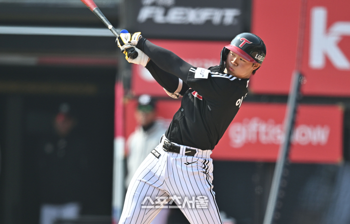 [포토] 6회 안타치는 이영빈