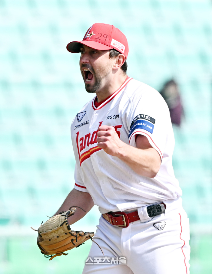 [포토]포효하는 SSG 선발 베니지아노