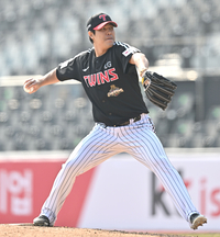 [포토] 역투하는 LG 김진성