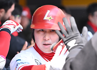 [포토]선제 투런 홈런 넘긴 SSG 최정