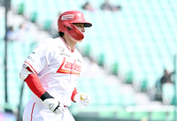 [포토]안타 기록하는 SSG 김재환