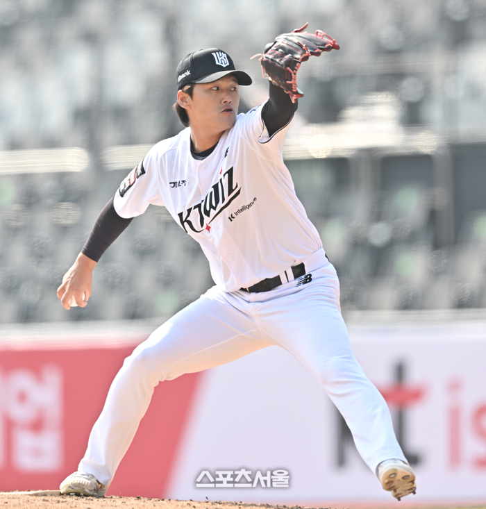 [포토] 역투하는 KT 주권