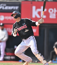 [포토] ３회 득점기회 만드는 구본혁　