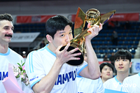 2시즌만 정규리그 1위 ‘일등공신’…가장 강력한 남자부 MVP 후보, 누가 뭐래도 대한항공 ‘뉴 캡틴’ 정지석