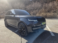 거대한 요트가 도로를 서핑하는 법: 레인지로버 P550e와 코르티스 [원성윤의 가요타요]