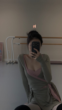 “발레리나인 줄” 손나은, 군살 하나 없는 완벽 ‘슬렌더’ 몸매