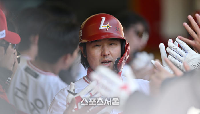 [포토] 최정, 4회 동점 만드는 투런포