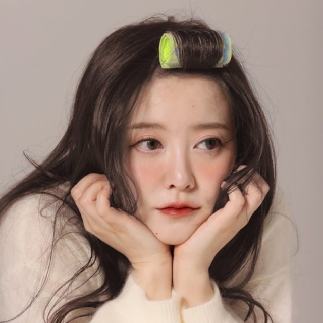 “이게 15만원?”…구혜선, ‘헤어롤 파우치’ 논란 속 품절