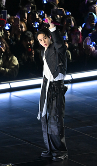 [포토]]BTS 진, 팬들을 향해!