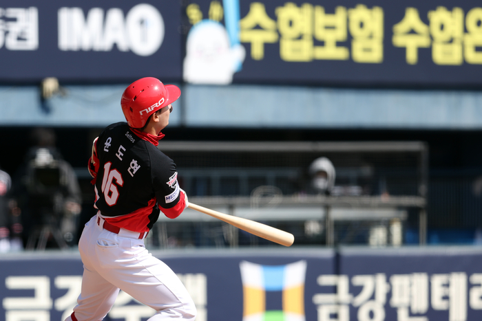 윤도현 '연타석 홈런'+정현창 '1군 첫 홈런'→KIA, 두산 11-6 격파... 4연패 탈출 [SS잠실in]