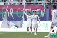 벌써 ‘3골’, 전북 측면 책임지는 이동준 “부담감 또한 이겨내야, 부상 없이 최대한 많은 경기 뛰고파”[현장인터뷰]
