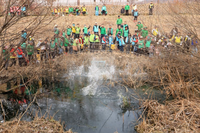 인제군 26개 단체 300여 명, 대규모 환경 정화 활동
