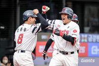 거침없는 롯데! 유강남 멀티포+5타점 ‘맹활약’→한화에 10-6 승리 ‘2연승’ [SS사직in]