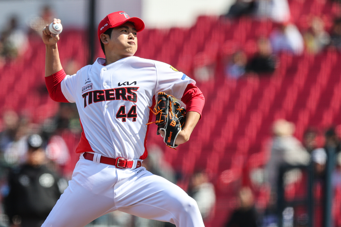 "그게 내 팔자" KIA 이적생이 말하는 '스윙맨'...고생하는데 '티'가 안 나네