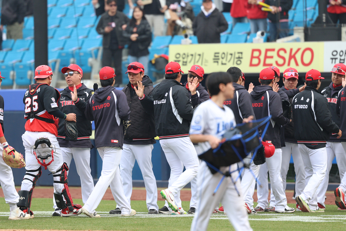 "선수들 모두 고맙다" 시범경기 '승리로 마친' 꽃감독, 이제 정규시즌 개막 준비 [SS대구in]