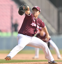 [포토] 역투하는 키움 김재웅