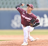 [포토] 역투하는 키움 유토