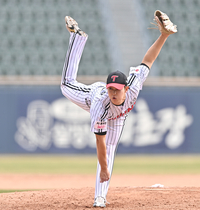 [포토] 김영우 ‘힘찬 투구’