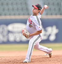 [포토] 역투하는 LG 김영우