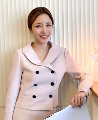 ‘금융맨♥’ 윤진이, 딸 위해 명품 플렉스…“얼마 썼길래?”