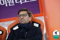 5경기 무승보다 뼈아픈 제주의 강원전 ‘10백 축구’ 후폭풍, K리그의 시선이 세르지우 감독에게 향한다[SS포커스]