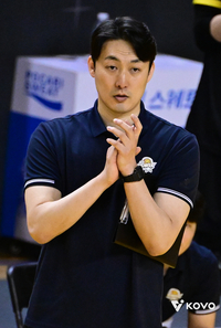 ‘준PO’ 업셋 탈락, KB손해보험 하현용 대행 “내가 많이 부족, 아쉬운 건 마지막이라는 것”[현장인터뷰]