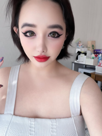 박봄, 마약 폭로글 이후 근황 공개 “생일축하합니다”